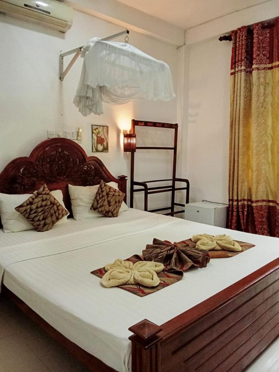 Hotel Awon Mirissa Exterior foto