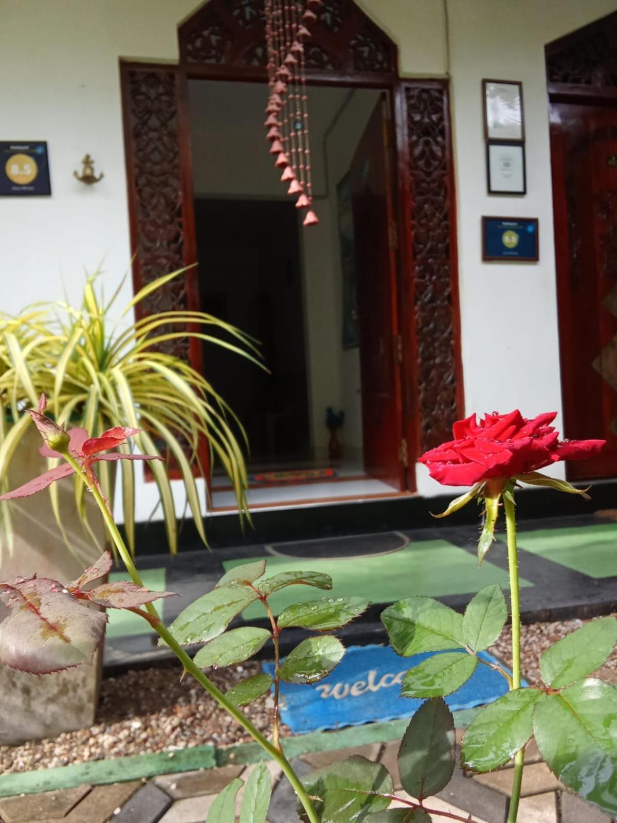 Hotel Awon Mirissa Exterior foto