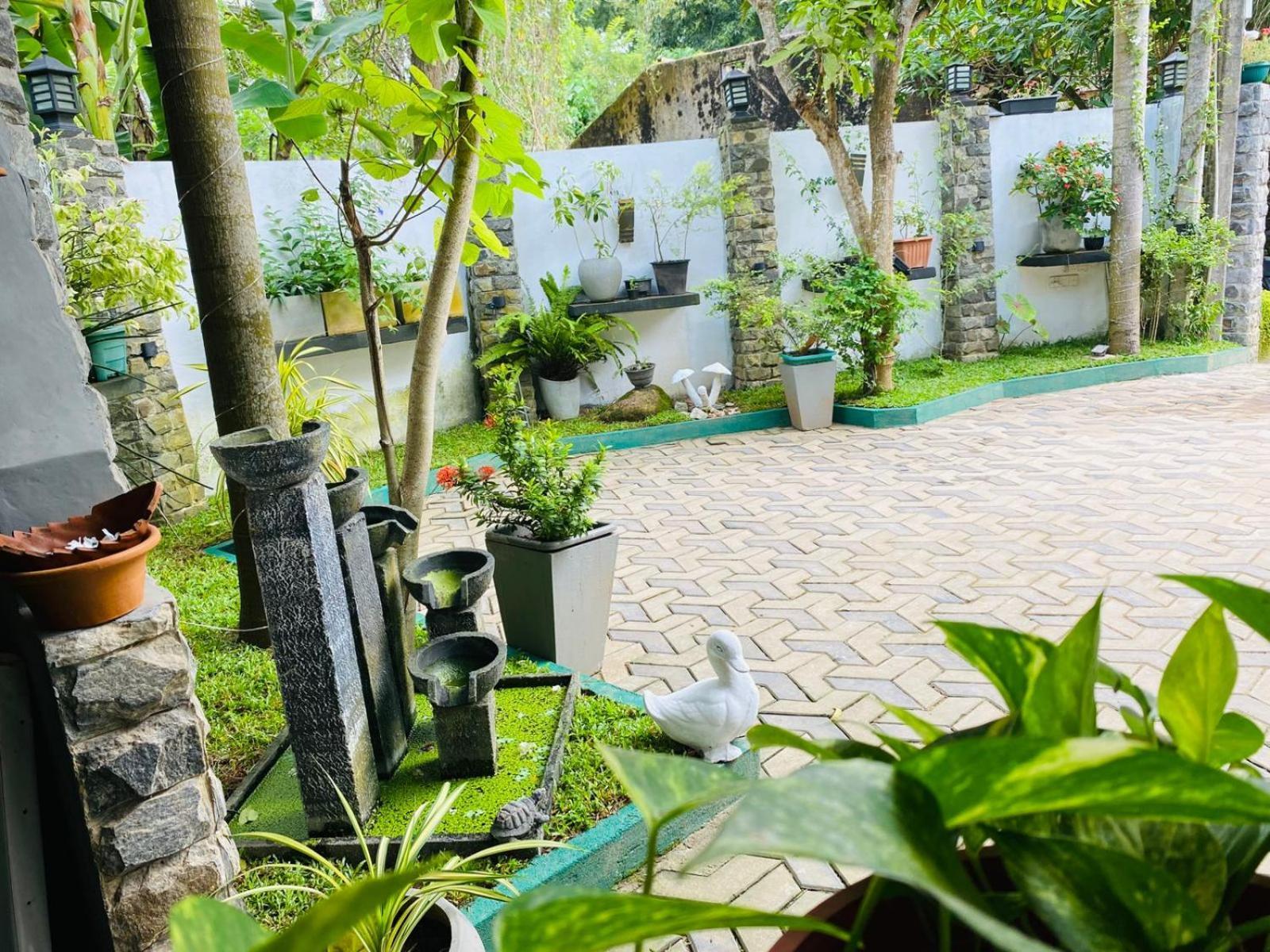 Hotel Awon Mirissa Exterior foto